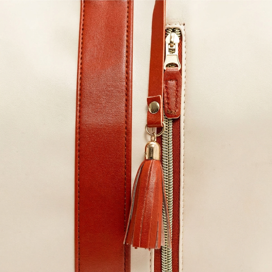 Veloura Traveling Bag