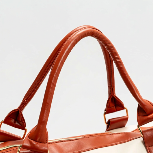 Veloura Traveling Bag