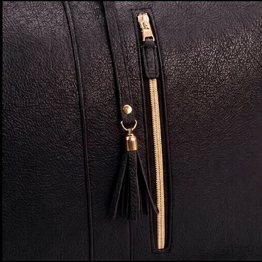 Veloura Traveling Bag