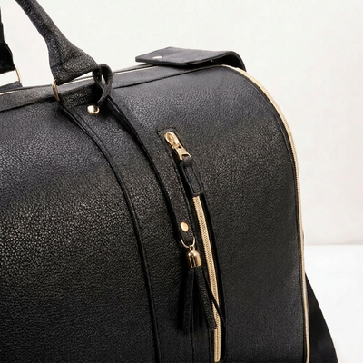 Veloura Traveling Bag